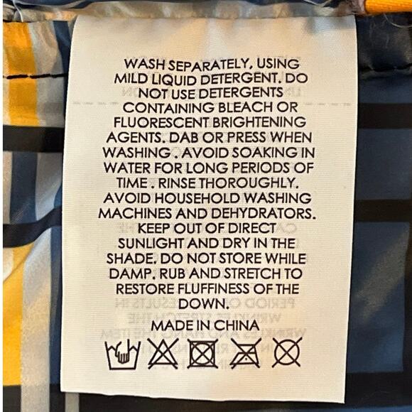 NWT Queeice Dog Puffer Vest Size Small Black Yellow Checked 2 Sided Zipper - Picture 9 of 12